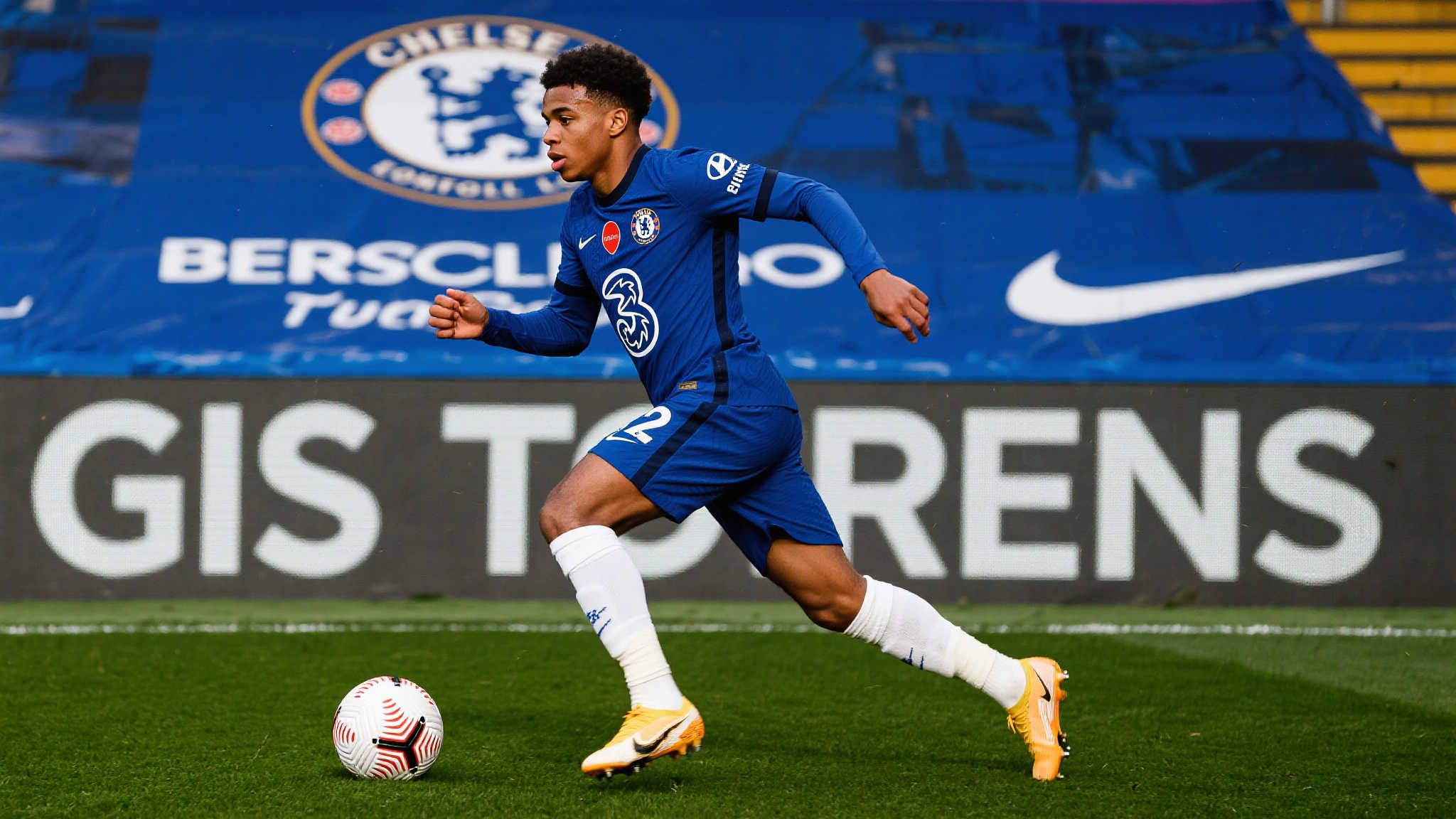 图片报:吉滕斯与切尔西就个人合同条款达成一致 对于切尔西来说,签下吉Torens无疑是他们重建计